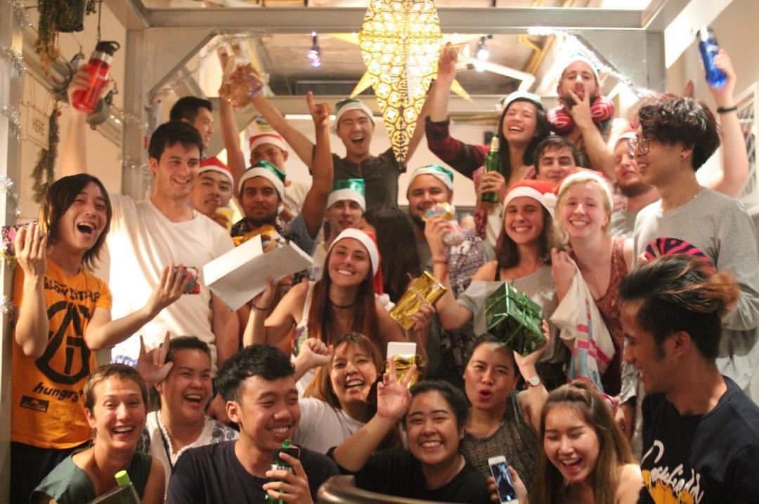 Good One Poshtel & Cafe Bar Vandrarhem Bangkok Exteriör bild